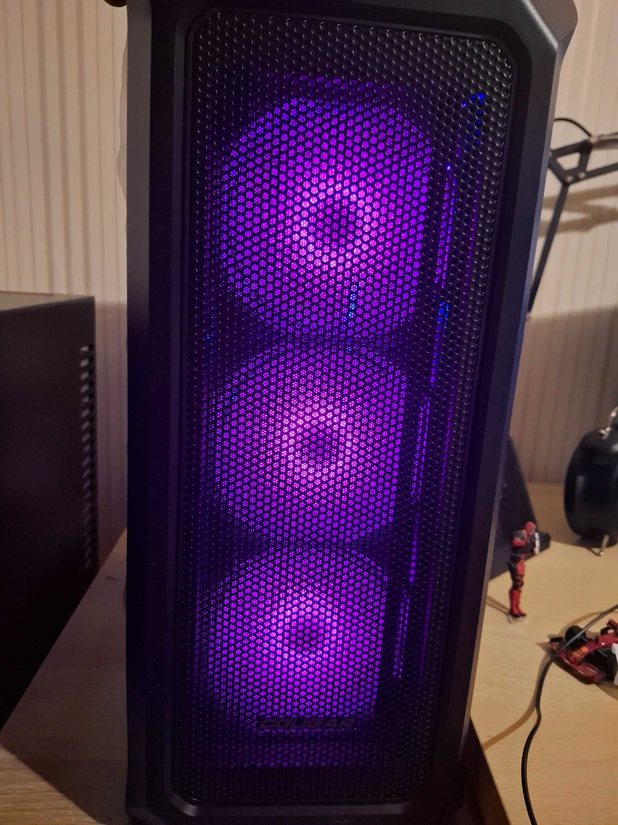 Геймърски компютър Ryzen 7 7800X3D + RTX 4070 Super с гаранция