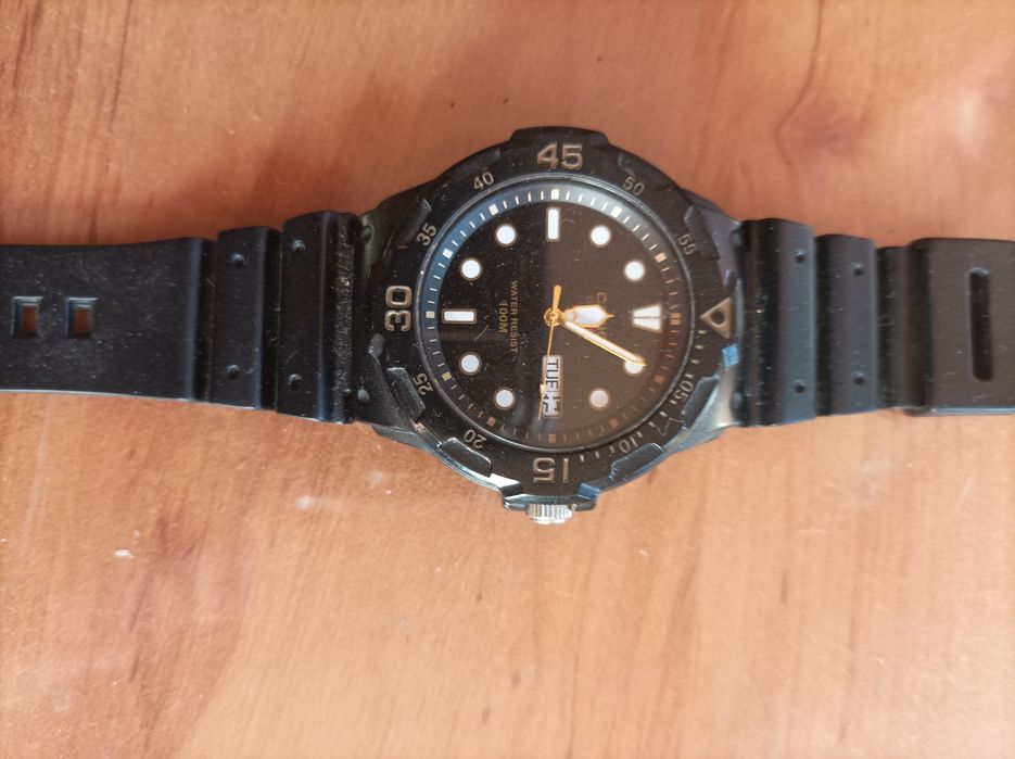 Casio mrw-200h позлатени стрелки