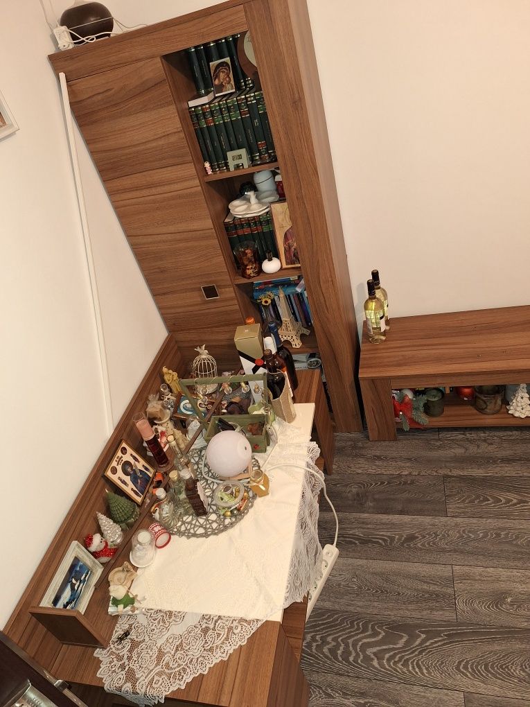 Vând mobila sufragerie