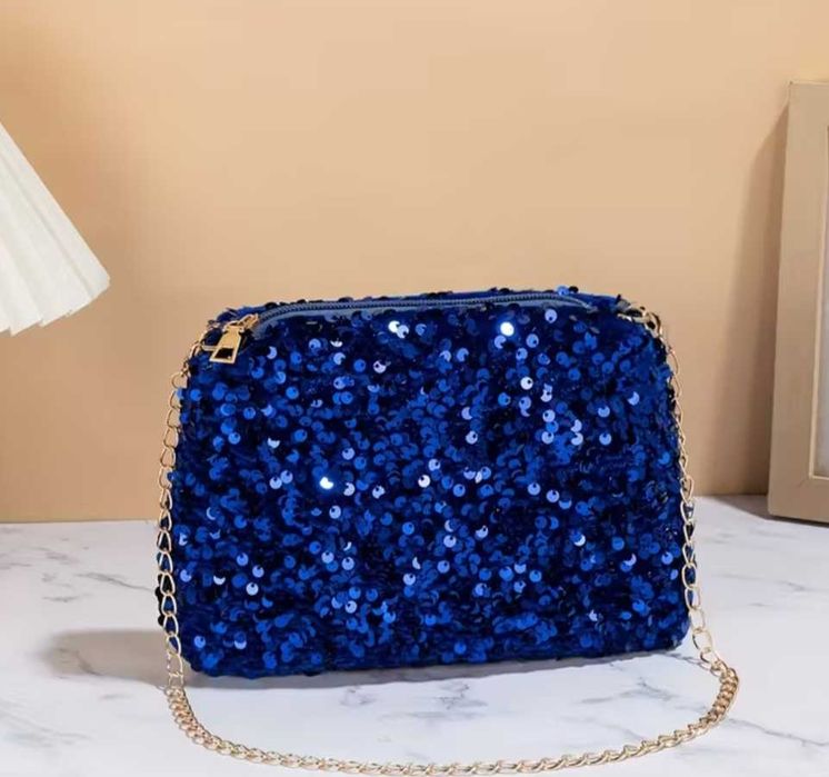 Нова лъскава чанта с пайети