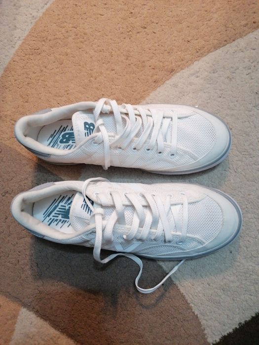 Adidasi new balance marime:42,5