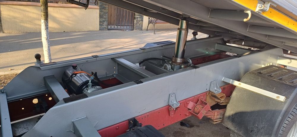 Iveco Daily basculabil detarat la 3.5 tone