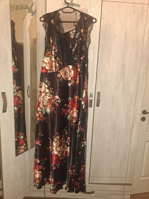 Camasa de noapte din dantelă, model retro cu flori mari