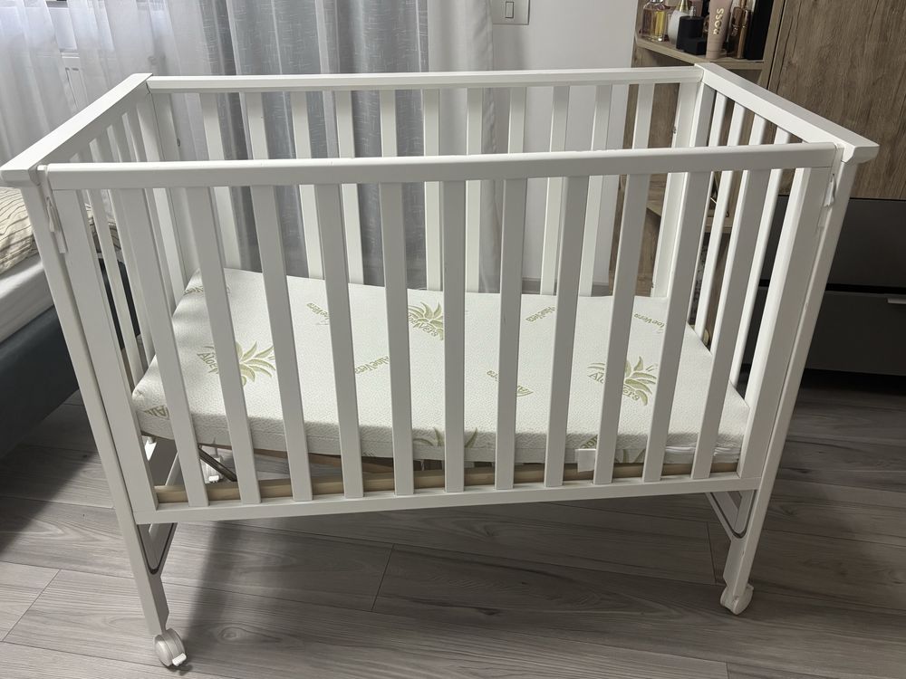 Patuț co-sleeper