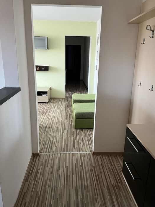 Inchiriez apartament 3 camere