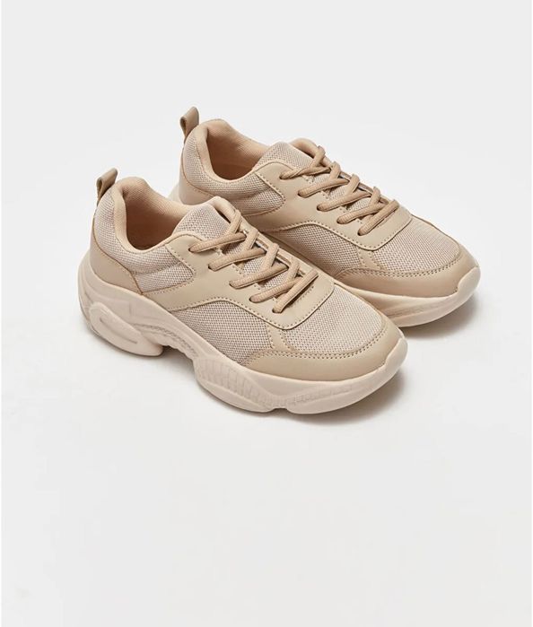 Кроссовки женские бежевые