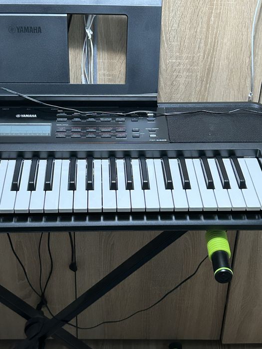 Yamaha PSR-E383