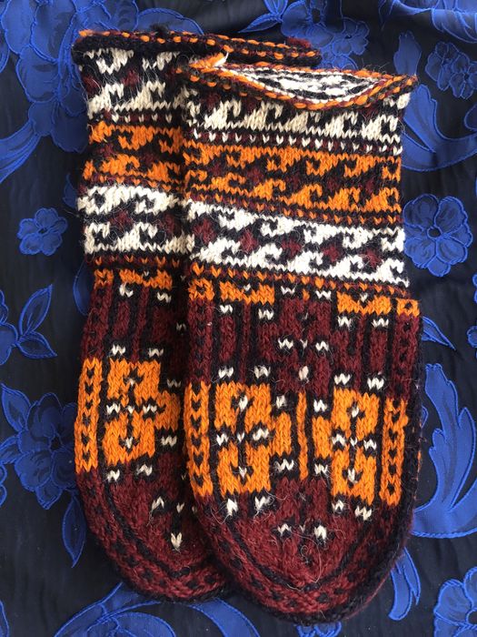 Носки из шерсти вязанные