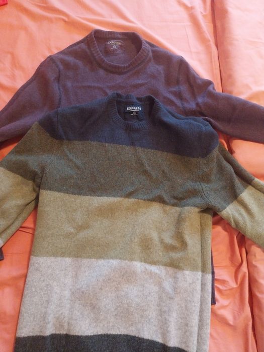 Пуловери от добри марки.