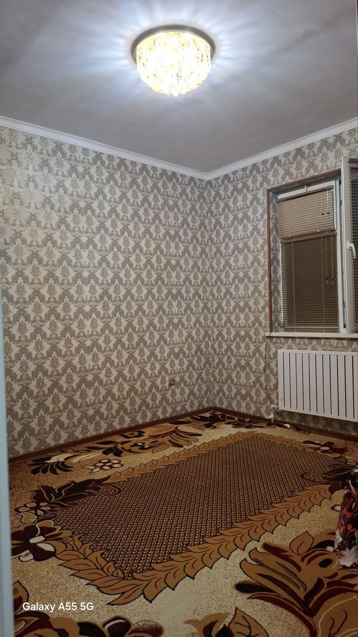 Сроно 3 xonalik kvartira sotiladi karmana yangi yul kamolat uylari