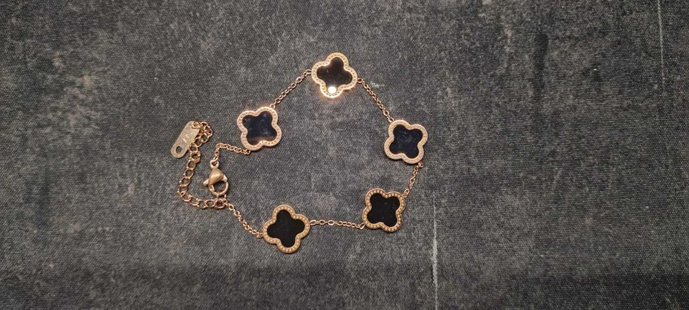 Set Bijuterii Trifoi ( bratara + lantic + cercei )