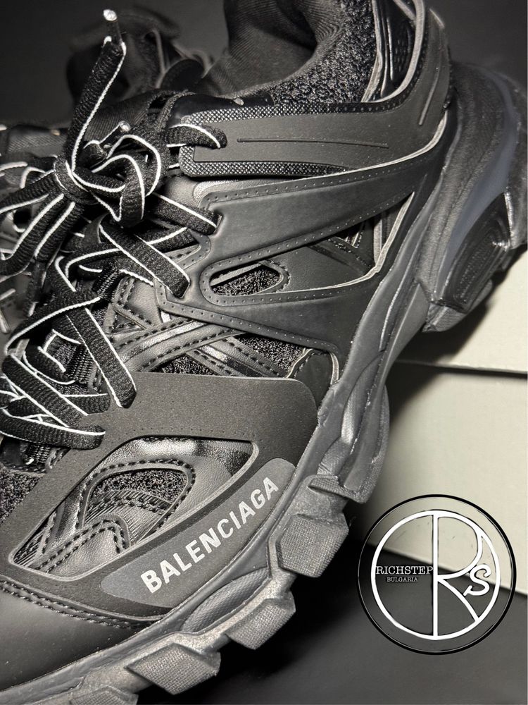 Balenciaga track