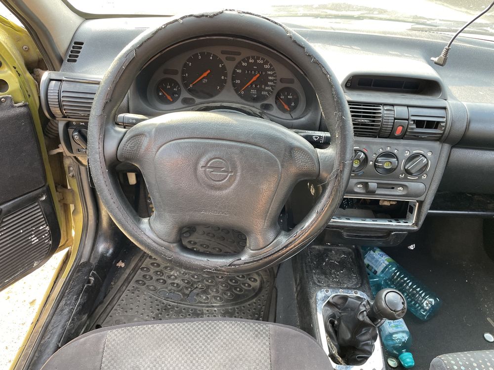 Opel Corsa B 1.6i 16v GSI 1997г На Части