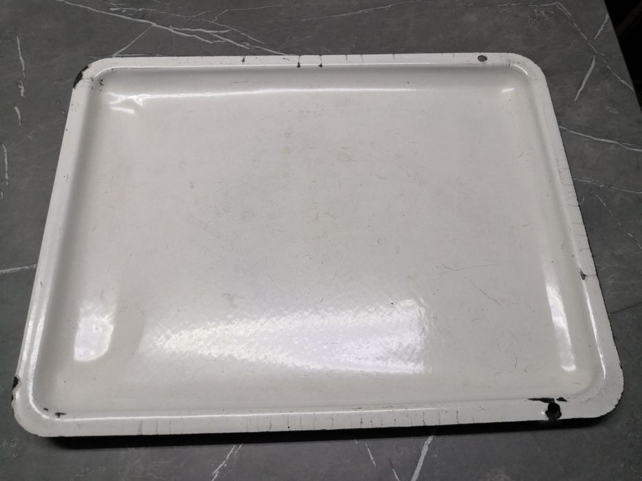 Продам противень, терку (для капусты)