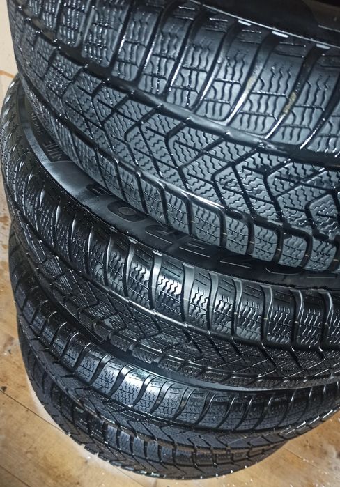 Anvelope iarna Pirelli W Sottozero 215 60 18 DOT 2024 Duster Bigster