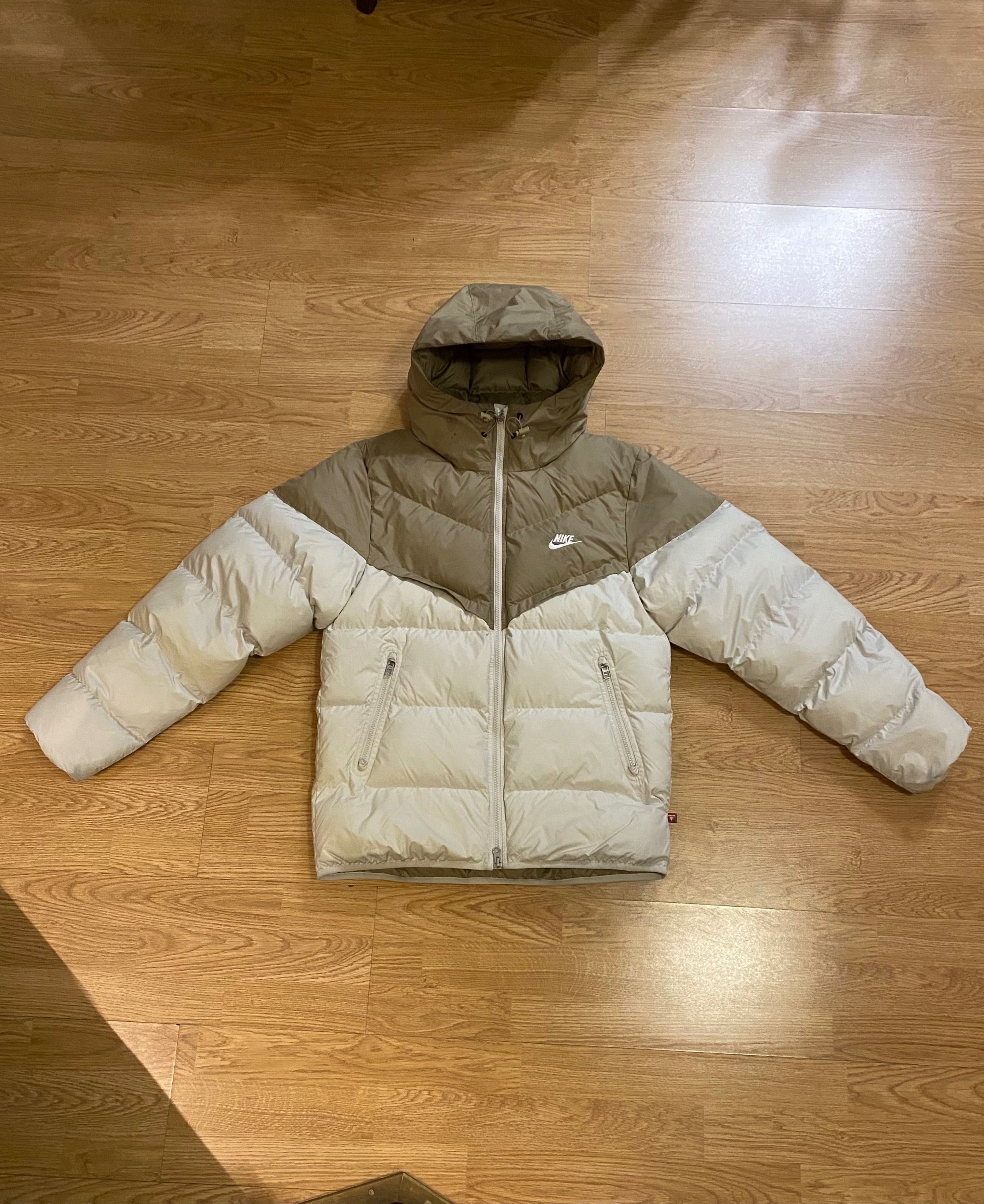 Nike wind resistant puffer яке. Размер S.