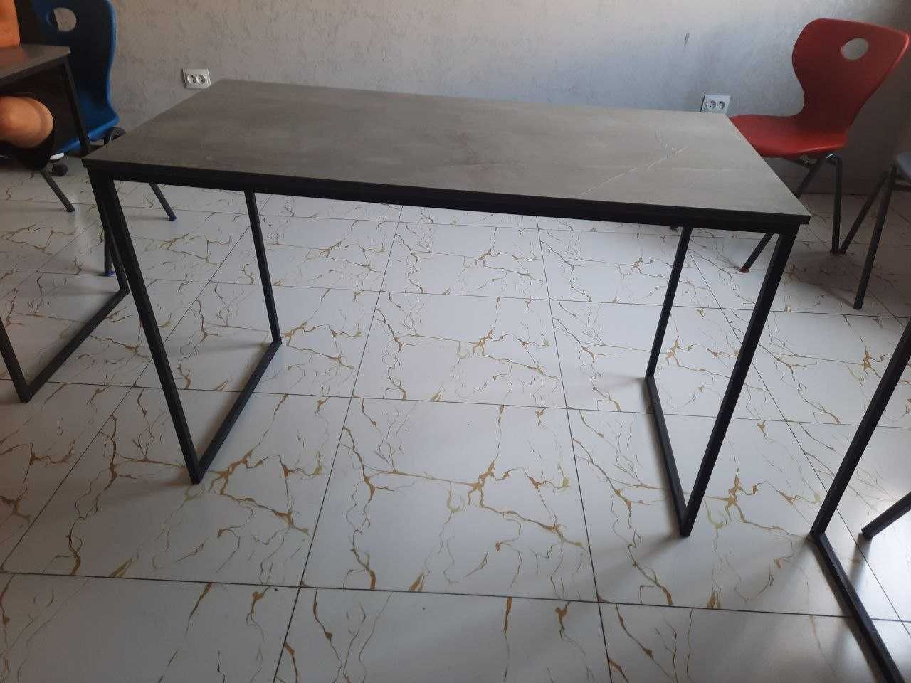 Katta chegirmada yuqori sifatli stul va partalar