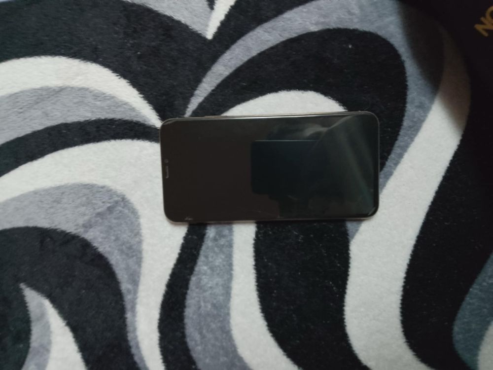 Vând sau schimb IPhone Xs Max gold