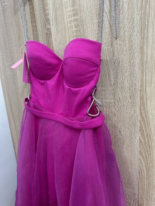 Rochie roz cu sclipici