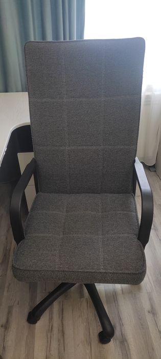 Кресло офисное (ткань).