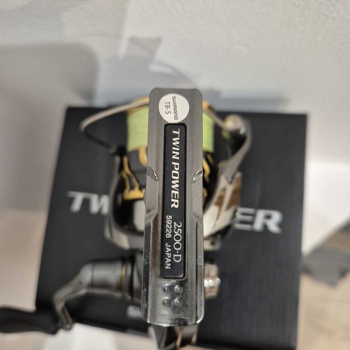Mulineta spinning Shimano Twin Power 2500 FD