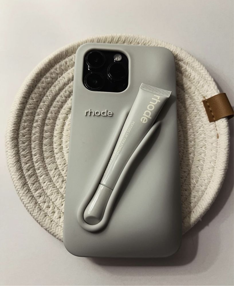 Rhode case / кейс за телефон iphone с място за лип глосс / Lip gloss