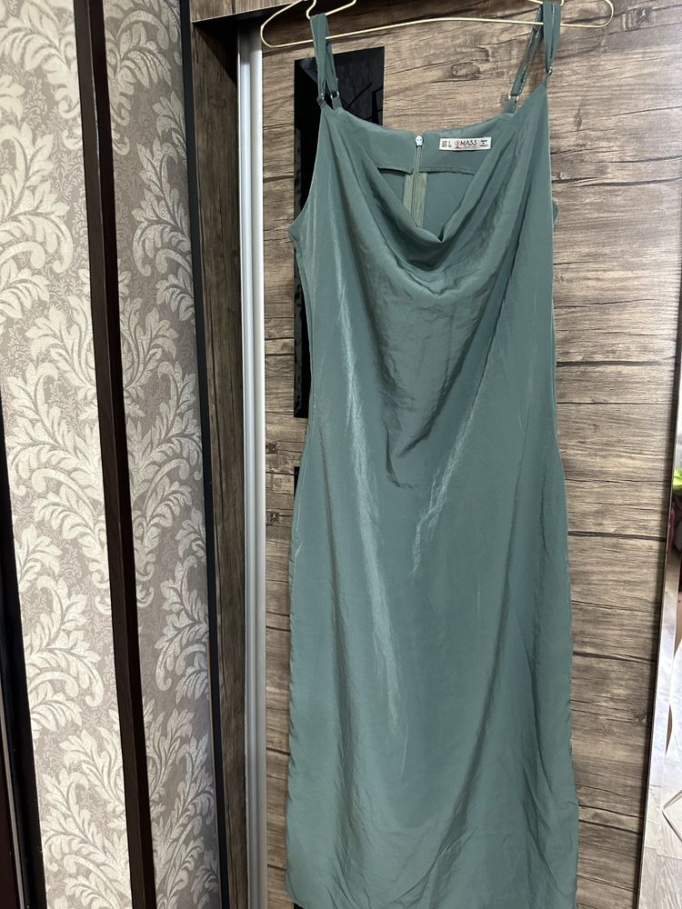 Продам платья размер 42-44-46