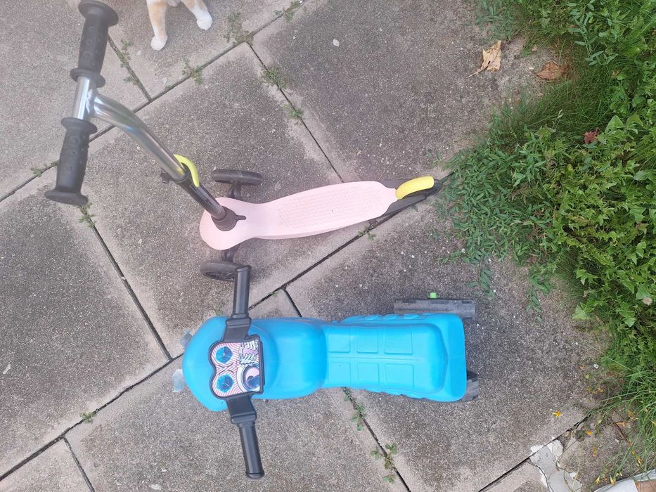 Vand trotineta si motocicleta