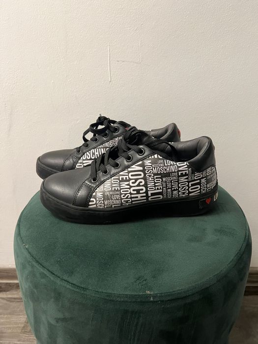 Vand love moschino marimea 39 unisex