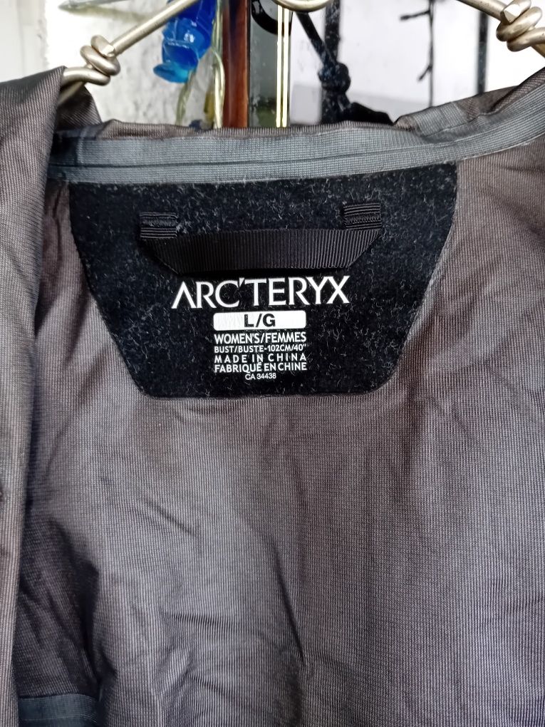 geaca hardshell Arcteryx dama