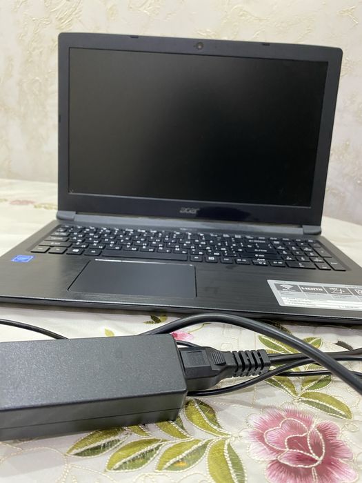 Ноутбук почти новый