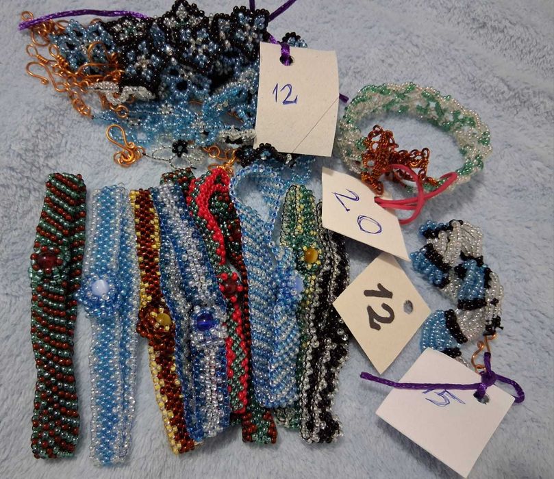 Vand lot de bijuterii noi