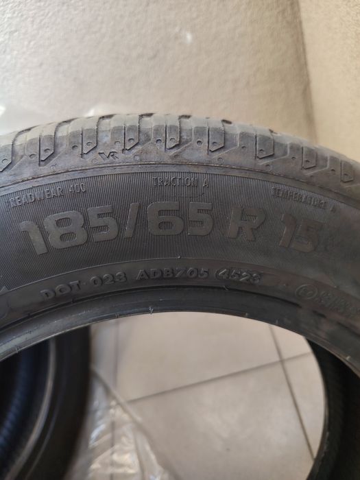 Vând cauciucuri masina