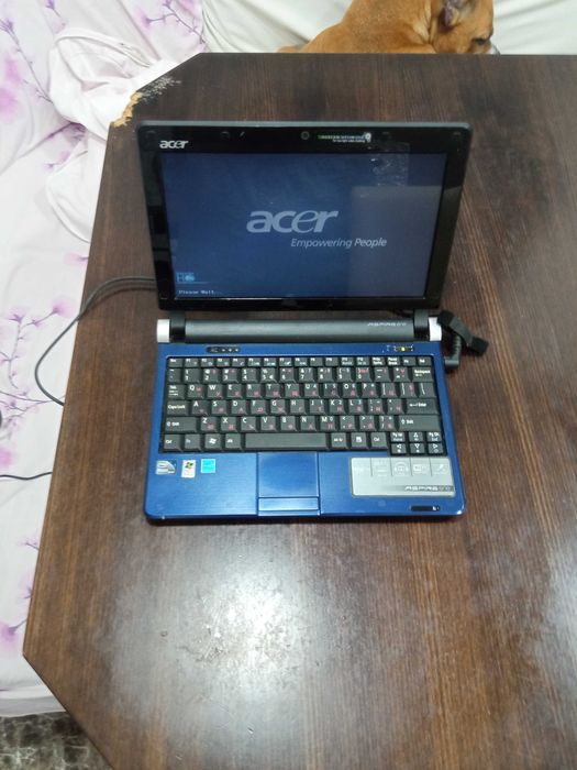 Acer aspire one.