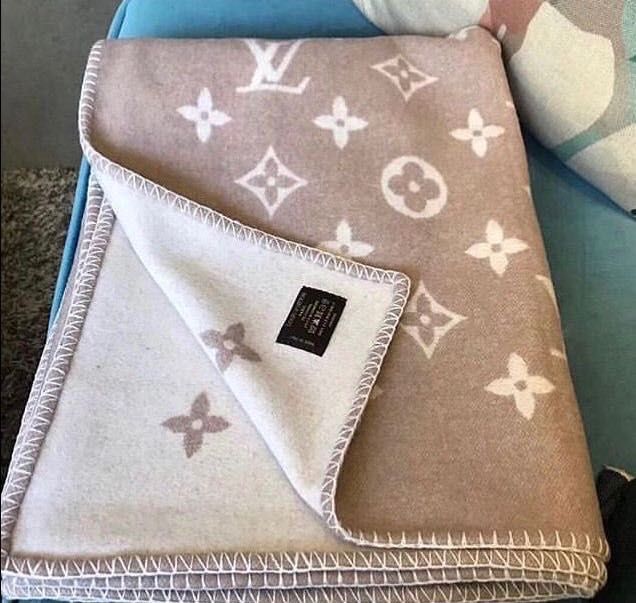 Louis Vuitton одеало , различни цветове