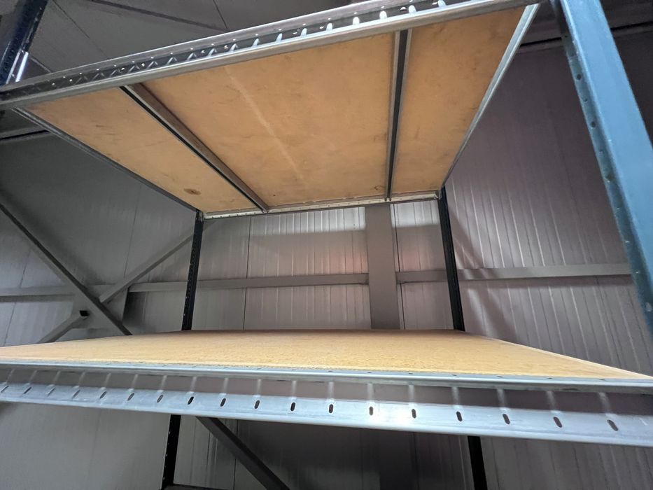 Метални стелажи 500 кг ниво