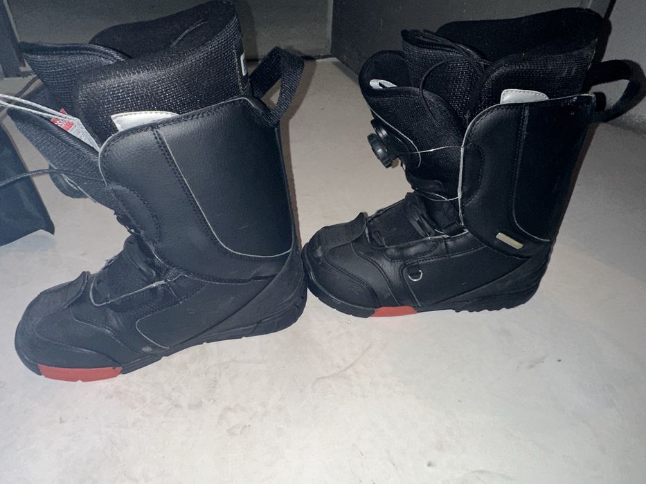 Сноуборд обувки.