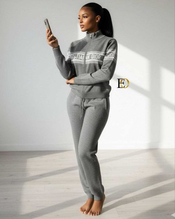 Compleu dama din tricot