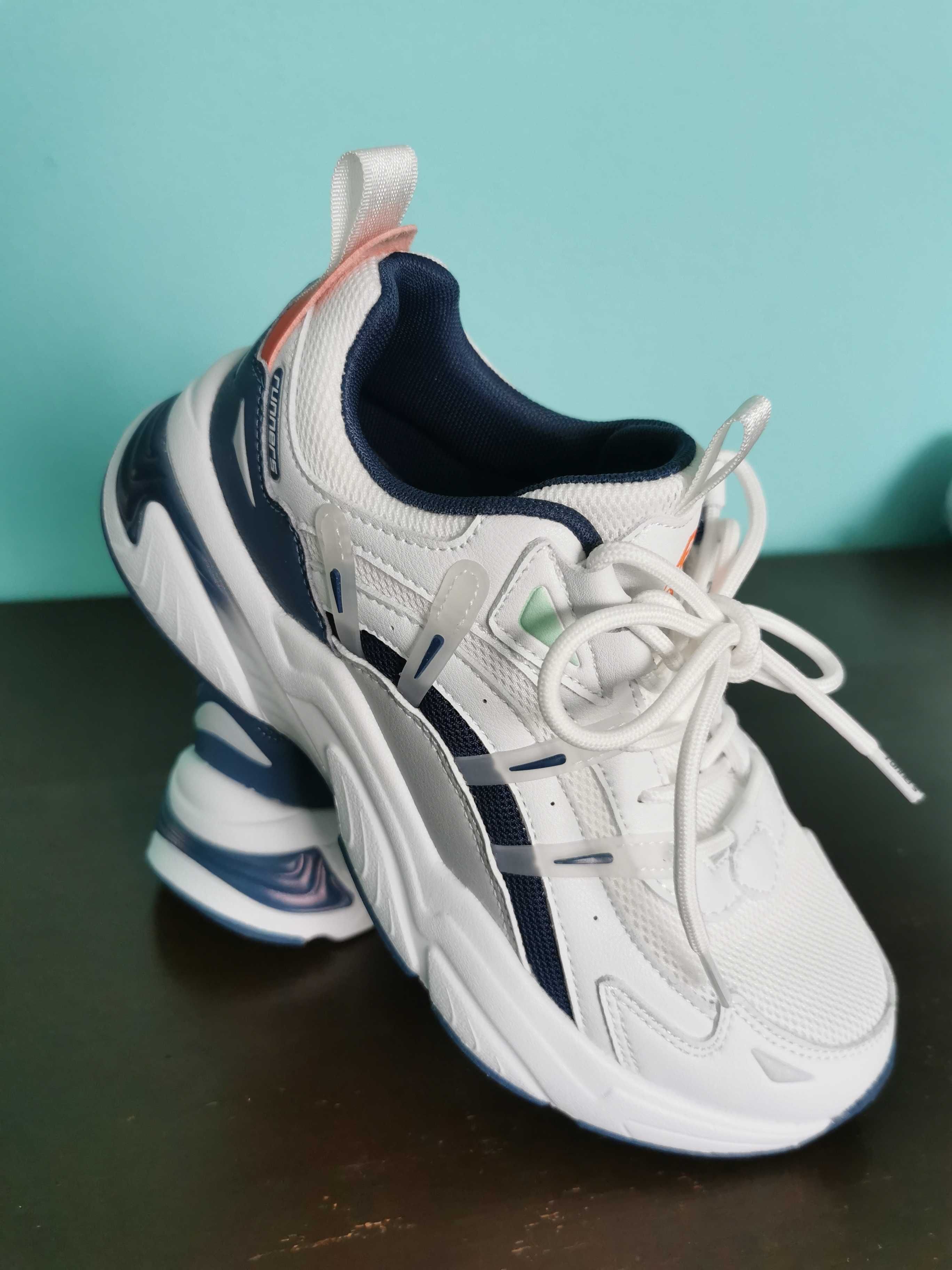 Дамски маратонки RUNNERS