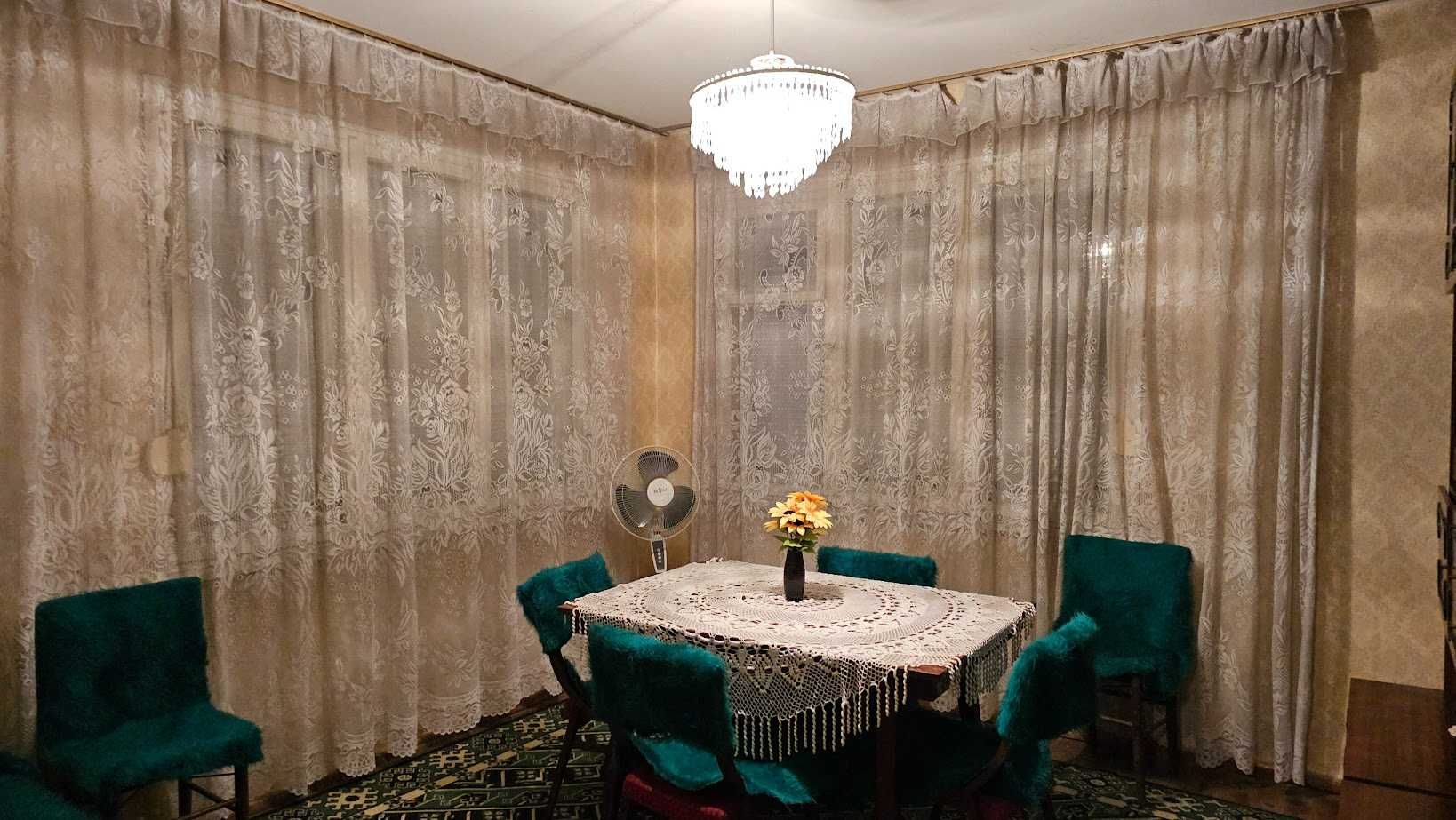 Двуетажна къща с гараж двор и пристройка Стамболийски