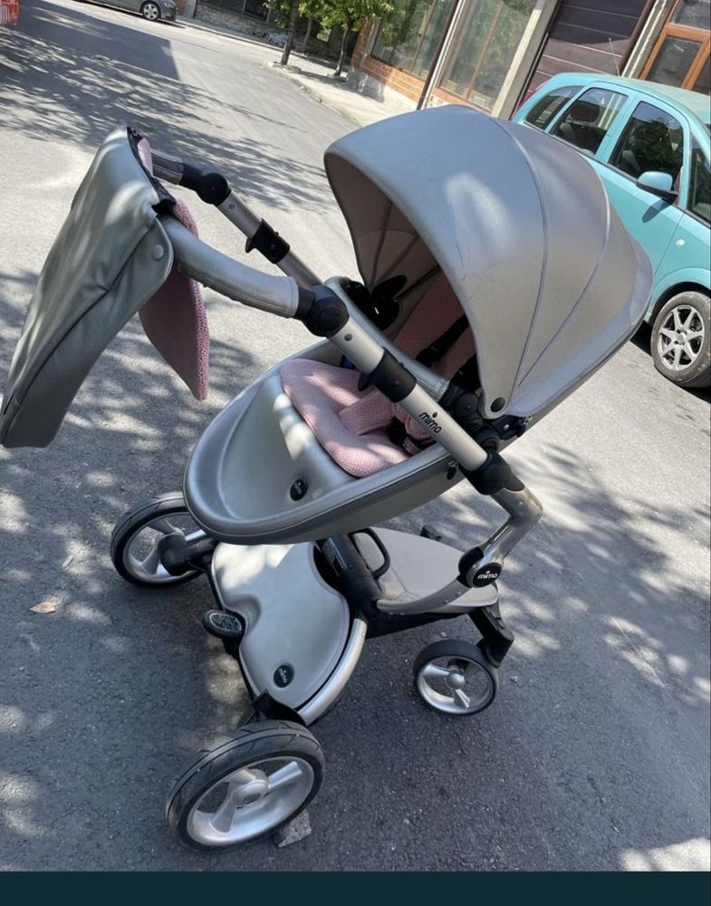 Изкючително запазена количка Mima Xari