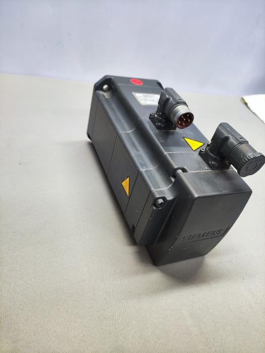 Серводвигатель SIEMENS 1FK7063-5AF71-1EH3