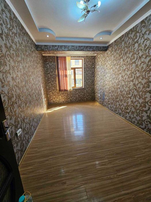 3 хоналик квартира 2 этаж кирпичный дом, 5 микр, рахматилло