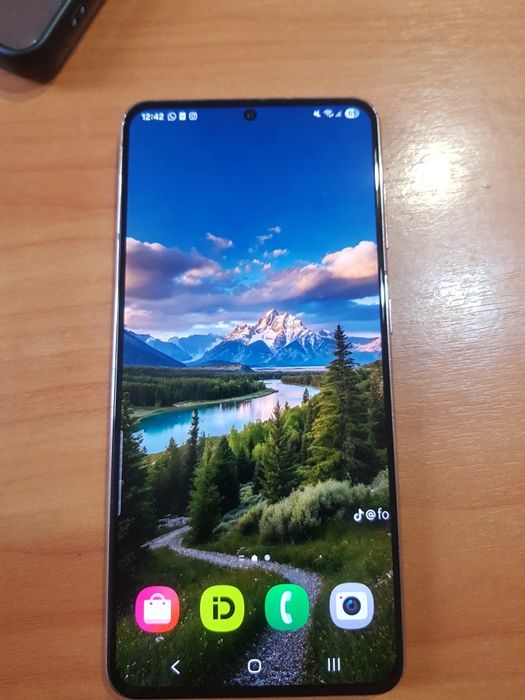 Самсунг с 21 8/256