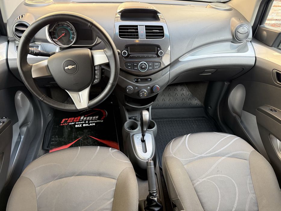 Spark Avtomat 2022-yil oq toza