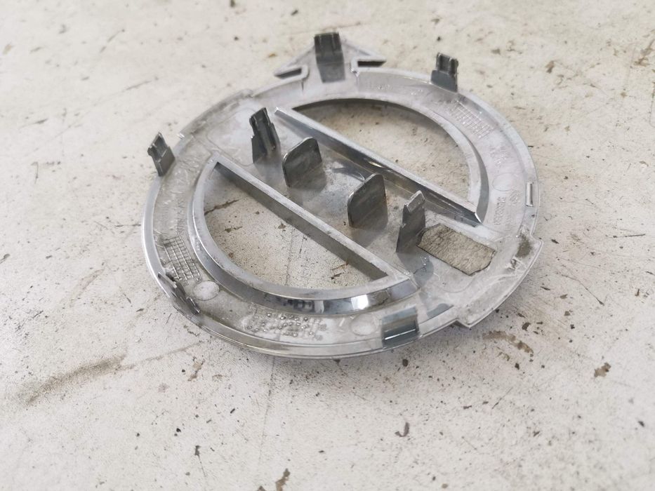 Волво ХЦ60 / Volvo XC60 1 [фейслифт] Емблема за радиаторна решетка - О