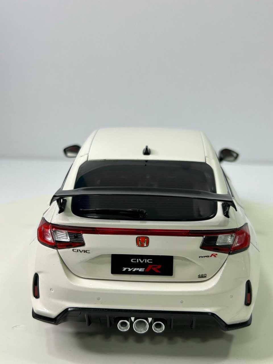 Коллекционная модель автомобиля Honda