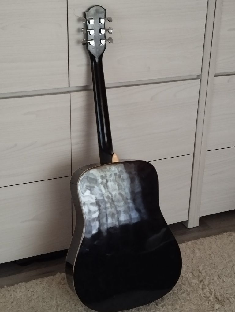 Chitara acustica