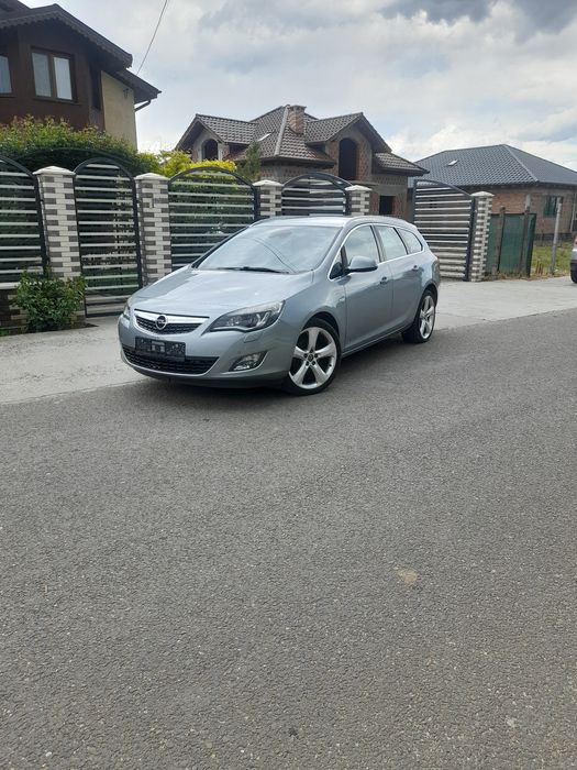 0pel  Astra   2,0  tdi 2012  Recent Adus