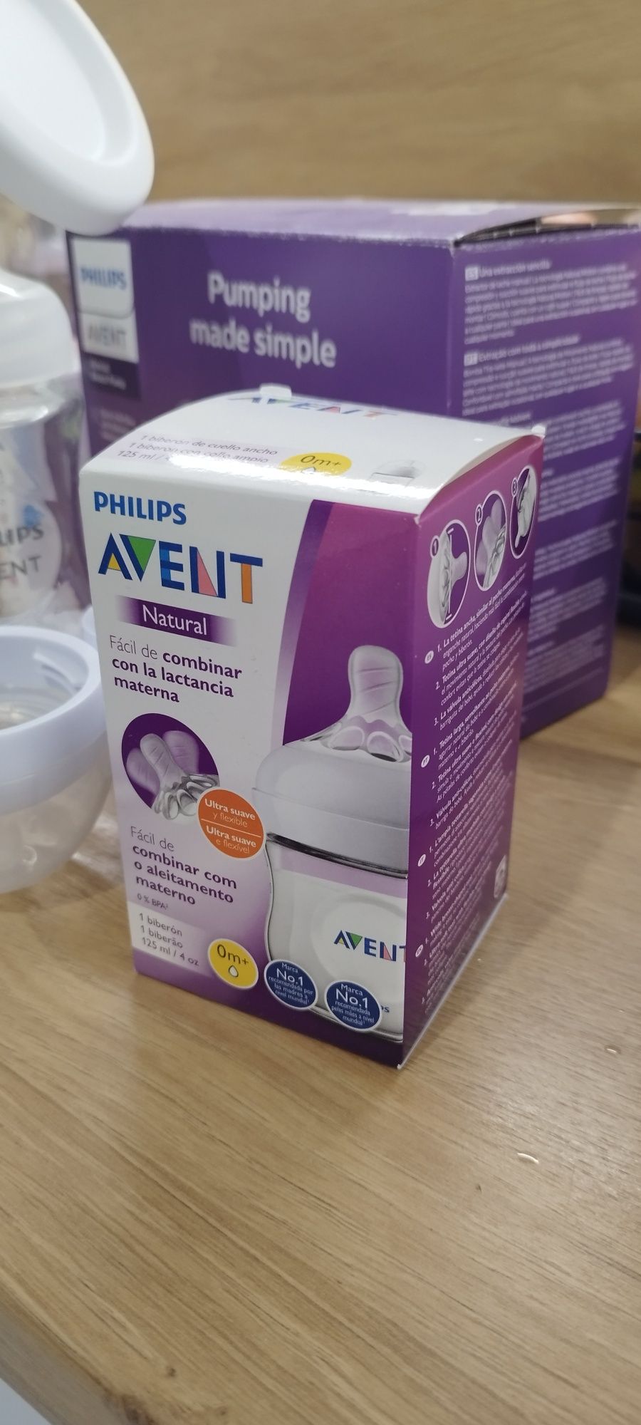 Помпа за кърма Avent + шишета
